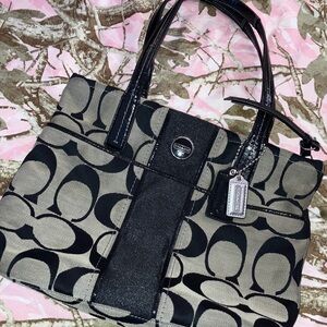 Coach Signature Tote with Patent Trim
